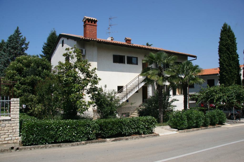 Pineta House Vidos Apartment Пореч Екстериор снимка