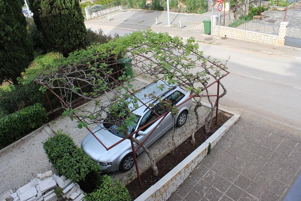 Pineta House Vidos Apartment Пореч Екстериор снимка